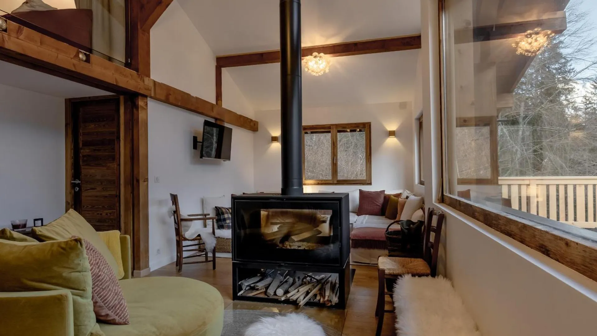 Chalet Des Eaux Rousses -Renove -Prive - Vues 360 Mont Blanc Les Houches France